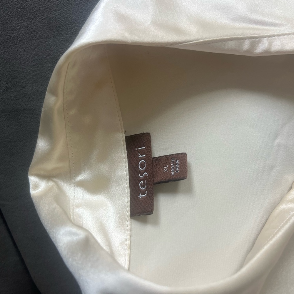 Tesori Cream 100% Silk Button Down Shirt - Picture 6 of 7